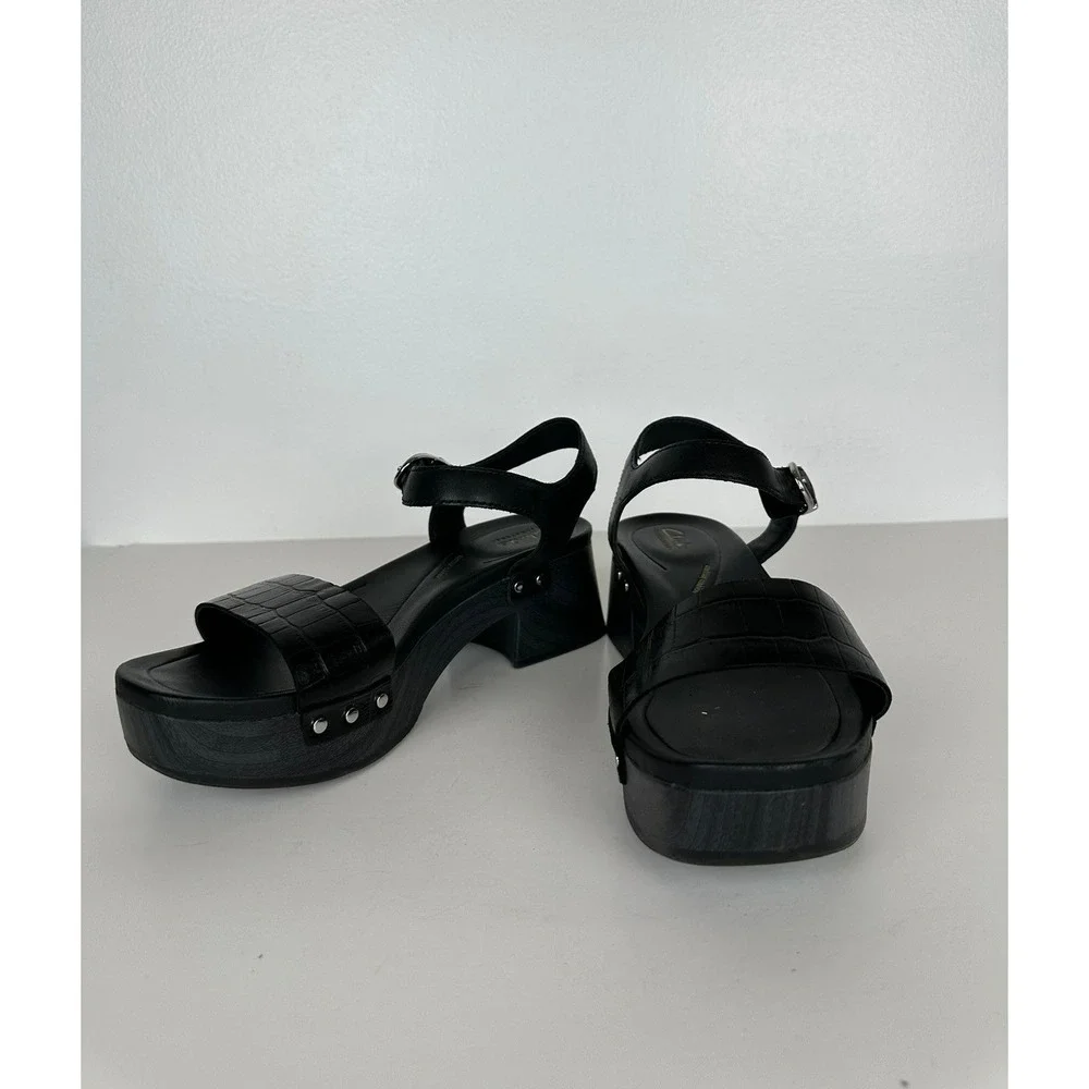 Clarks Signature Black Leather Platform Sandals Block Heel Sz 8M Y2K Ankle Strap